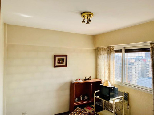 Venta: 2 Dormitorios C/ Dependencia Cocina Con Comedor Diario Torre Muy Luminoso