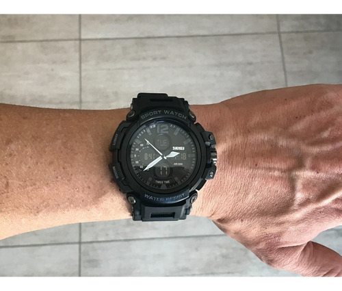 Imagen 4 de 8 de Reloj Deportivo Sumergible Para Hombre Cronometro Skmei