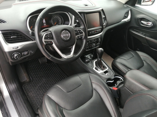 Imagen 14 de 15 de Jeep Cherokee 2015 3.2 Trailhawk Mt