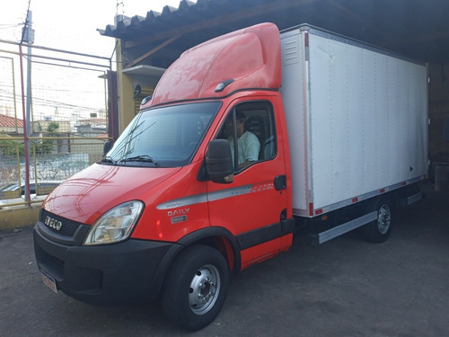 Imagem 2 de 15 de Iveco Daily 35s14 2014 Baú Porta Lateral Ótimo Estado