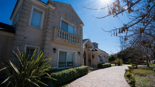 Venta Casa En Fincas De San Vicente