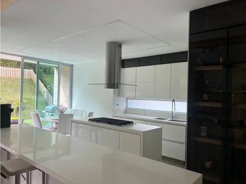 Casa Para La Venta En Alto De Las Palmas