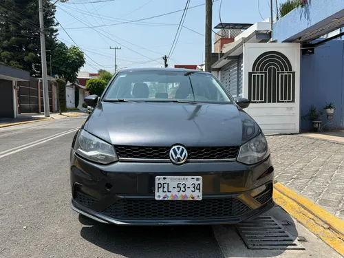 Volkswagen Vento 1.6 Highline At