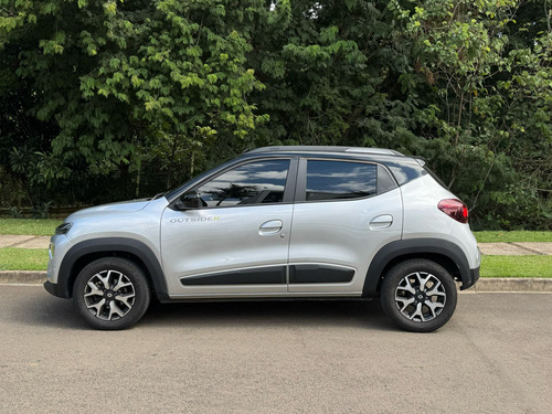 Renault Kwid 1.0 12V SCE FLEX OUTSIDER MANUAL