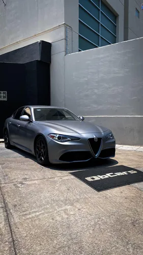 Alfa Romeo Giulia 2.0 Ti At