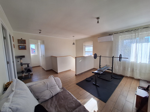 Excelente Casa Remodelada, En Condominio De Linderos