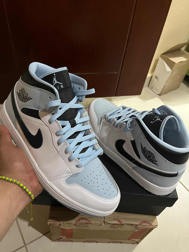 Jordan 1 Mid Se Ice Blue Talla 9.5mx