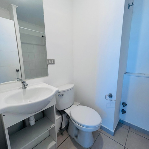 Venta , La Granja 3 Dormitorios 1 Baño, Terraza Codkt