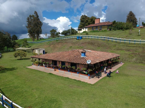 Vendo Casa Finca En Bello Antes De Llegar A San Pedro De Los Milagros