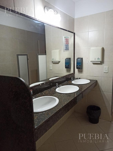 Imagen 25 de 30 de Edificio De Oficinas Con Depósito De 1200 M2 Cubiertos En Venta