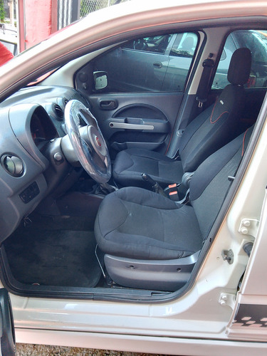 Fiat Uno 1.4 Sporting Flex 5p