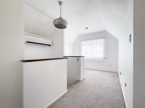 Arriendo Casa De 2 Pisos En Sector Residencial En G Mistral.
