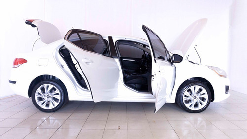 Imagen 7 de 15 de Citroen C4 Lounge Hdi 2015
