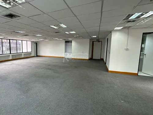 Oficina En Arriendo En El Poblado. Cod A775949