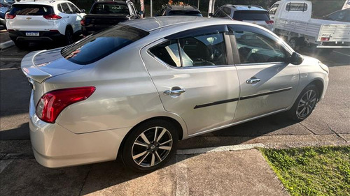 Nissan Versa Versa V-drive 1.6 Premium Cvt Flex Automático
