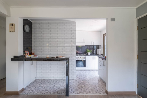 Impecable Casa Remodelada Pareada (almendros)