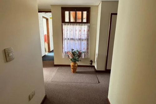 Casa En Venta - 4 Dormitorios 4 Baños - Cocheras - 330mts2 - La Matanza