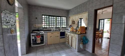 Imagem 23 de 30 de Chácara No Condomínio Green Ville I Em Boituva. 3 Dormitórios, Quiosque E Quintal Gramado. - Ch00615 - 70263655