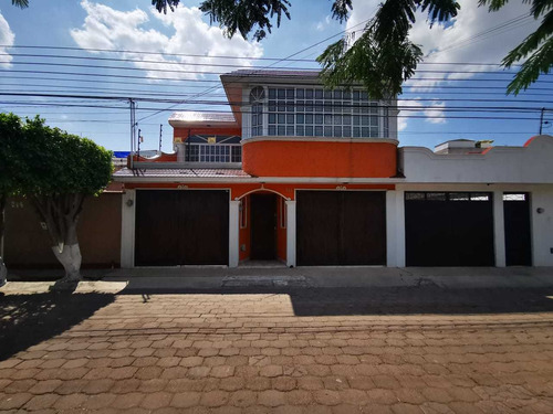 Propiedad Centrica, Atras De Plaza Galerias Qro