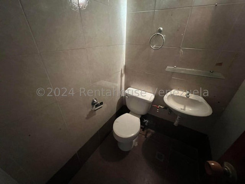 Ana Torres. Local Comercial En Venta 24-22288 En Chuao