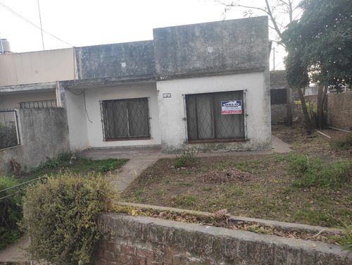 Casa Con Depto. Antigua A Reciclar B°san Cayetano