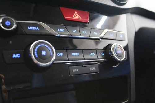 Imagen 14 de 15 de Baic X25 Crossover 2019 4 Cilindros