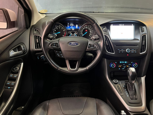 Ford Focus 2.0 SE 16V FLEX 4P POWERSHIFT