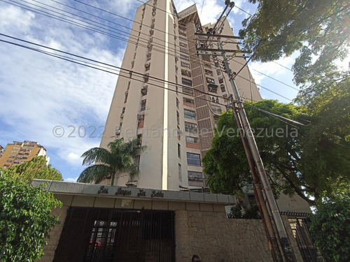 Apartamento En Venta, Urb. El Centro, Maracay 24-9908 Yr