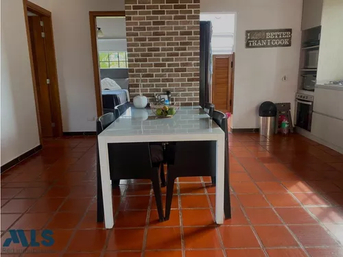 Casa Finca Con Cancha De Futbol(mls#248541)