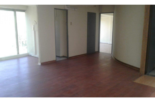 Arriendo Oficina Ed. Giratorio Conexión Metro Los Leones, Pl