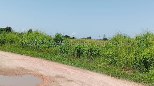 Excelente Oportunidad De Inversión. Venta De Terreno Residencial De 30.493 M2 O Lotes De 10.000 M2 Memoria Descriptiva Terreno Residencial: Detres Hectáreas (30.493,02) M2