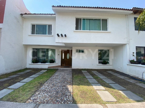 Imagen 3 de 25 de Venta De Casa En Fraccionamiento Claustros De Santiago, Centro Sur, Querétaro