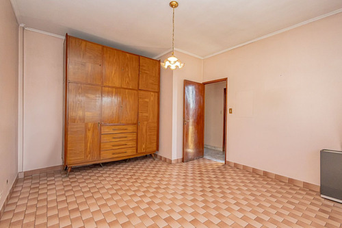 Venta Casa 5 Ambientes En Moron Norte