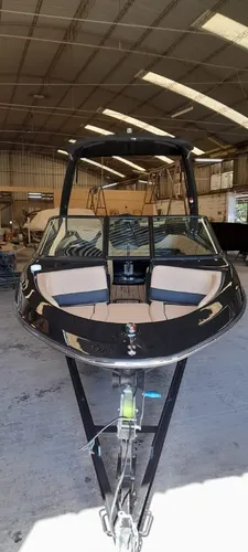 Lancha Victoria Open Wake Evinrude 150 Hp Linea 2022 Full