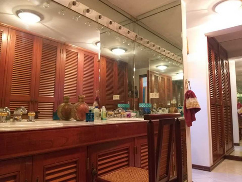 Imagen 27 de 30 de Vendo Casa 580mtrs2 5h+2s/5b+2s/4p Colinas De Tamanaco 9230