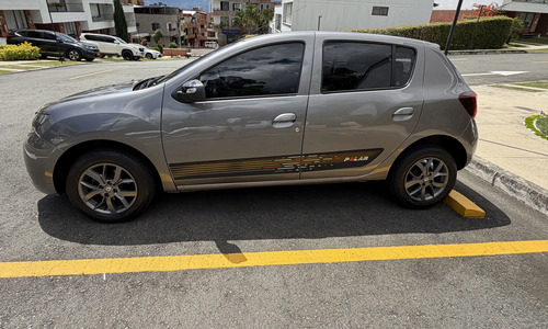Sandero Polar