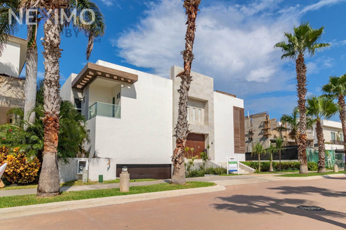 Imagen 2 de 24 de Venta De Casa En Zona Exclusiva De Puerto Cancun De Lujo, Quintana Roo