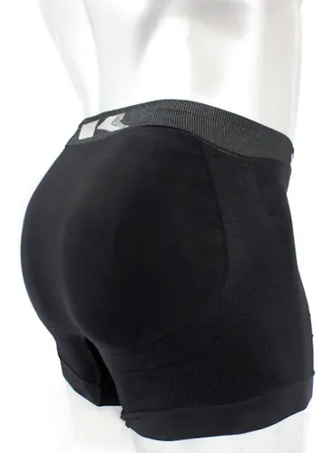 Boxer levanta cola hombres sale