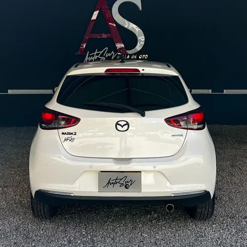 Mazda 2 1.5 Touring Carbón Edition