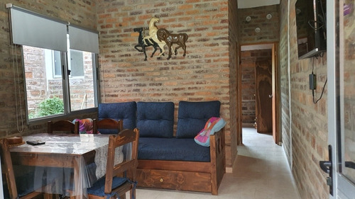 Casa Completa Con 2 Dormitorios Hasta 8 Personas.