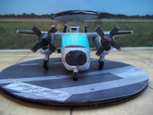 E-2 Hawkeye (deformado) Fabricado En Papel Maqueta Armada