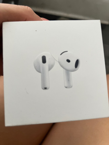 Apple iPhone 13 Pro Max (128 Gb) - Oro Y AirPods 4tq Generación (Usado)