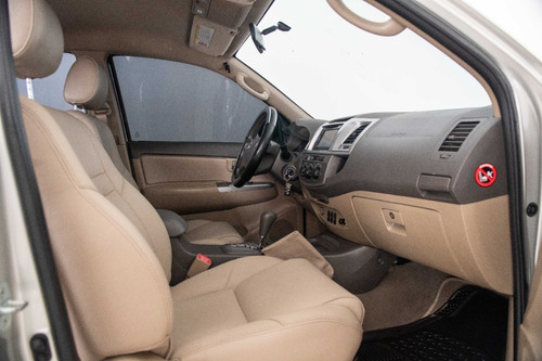 Toyota Fortuner Urbana 4x2 At 2012