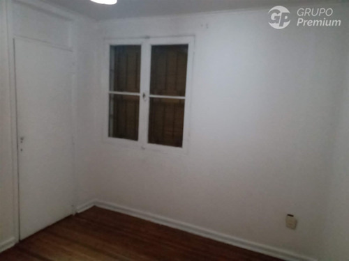 Casa En Venta Aislada De 4 Dorm. En Macul