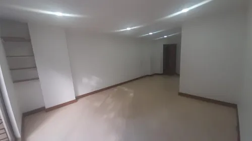 Oficina En Arriendo En Chico Norte Iii. Cod A274
