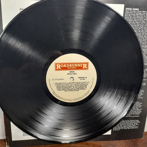 Imagem 5 de 8 de Vinil Lp Sepultura Arise Com Encarte Bom Estado