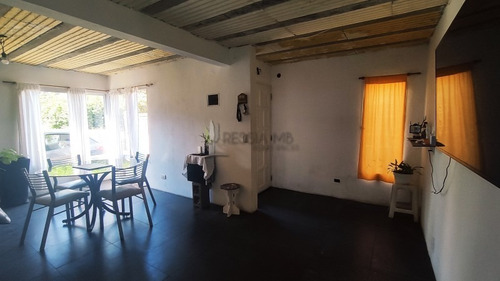 Imagen 26 de 30 de Venta Casa Con 3 Dptos En Zona Golf De Villa Gesell