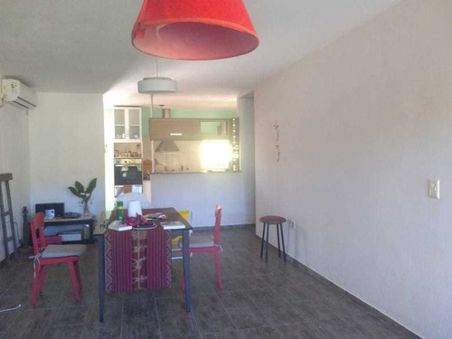 Imagen 9 de 23 de Casa Dos Dormitorios De Categoria Tanti Centro. Barrio Cerrado