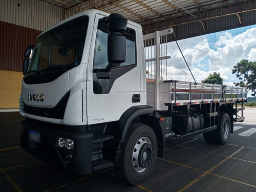 Iveco  Tector Mercedes Carroceria Bau