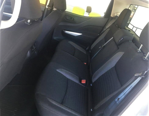Imagen 7 de 19 de Renault Alaskan 2.3t Confort 4x2 Utilitario Amarok Hilux G